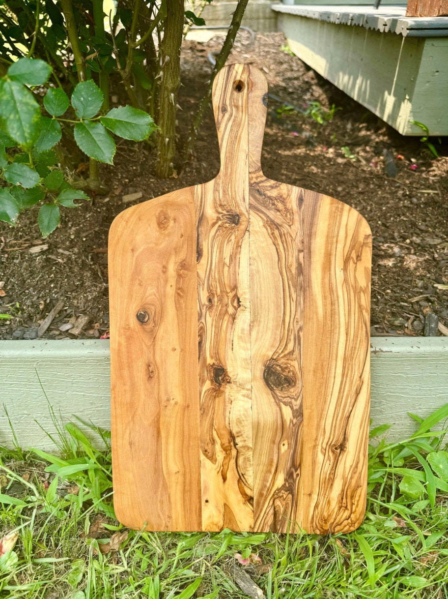 Olive Wood Cutting Board With Handle